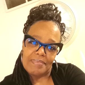 Meet your Posher, Pamela